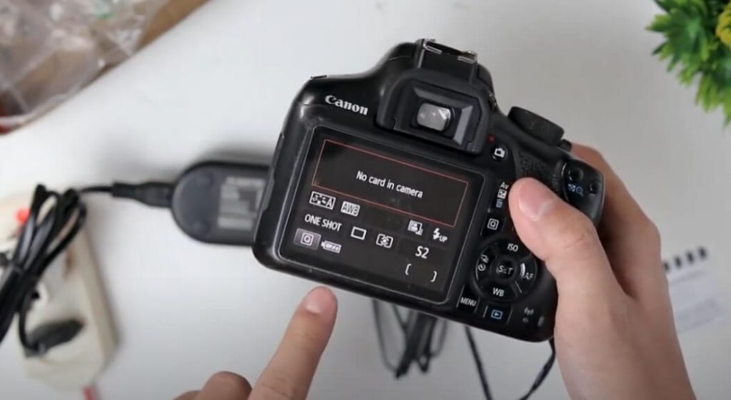 Cara Pake Battery Dummy Kamera DSLR Canon